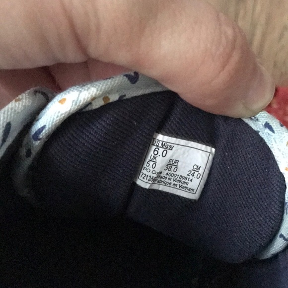 Floral vans - Picture 4 of 4